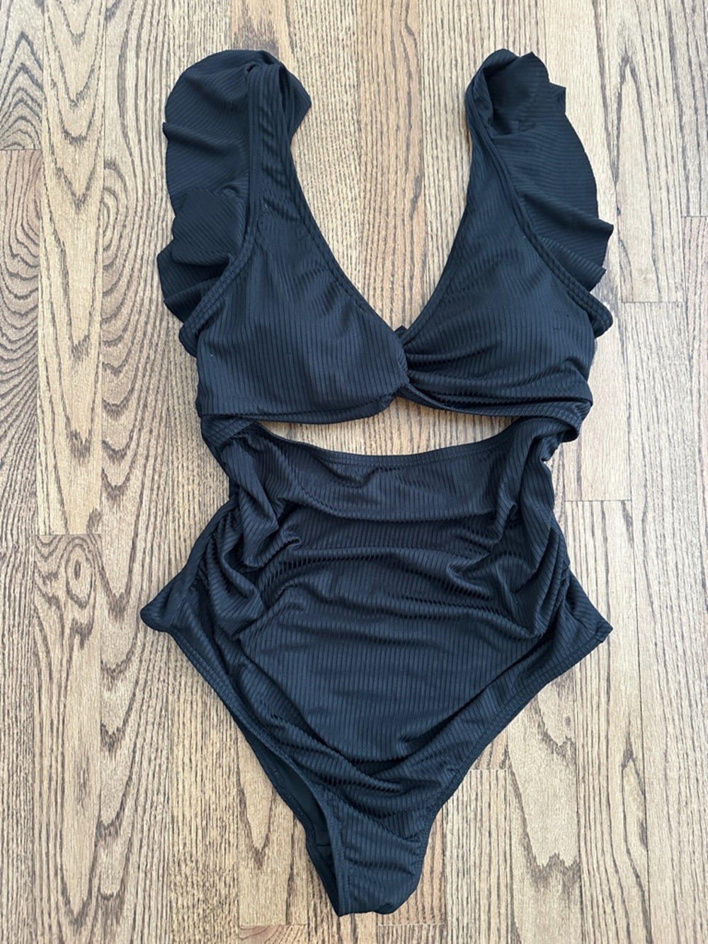 Charmo Ruffle Ribbed Maternity Swimsuit One Piece. Size L - Picture 8 of 13
